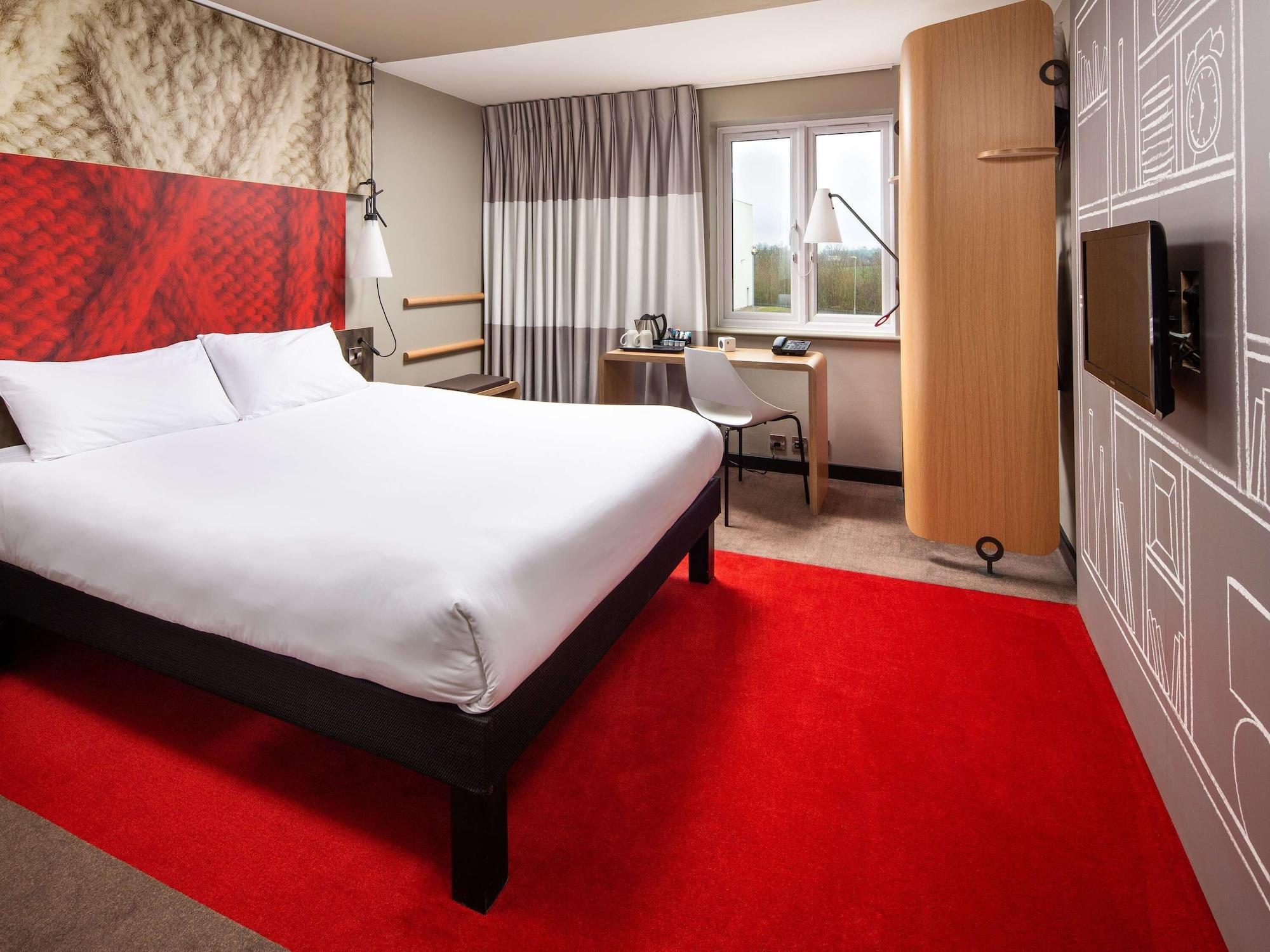 Hotel Ibis Rugby East à Crick  Extérieur photo