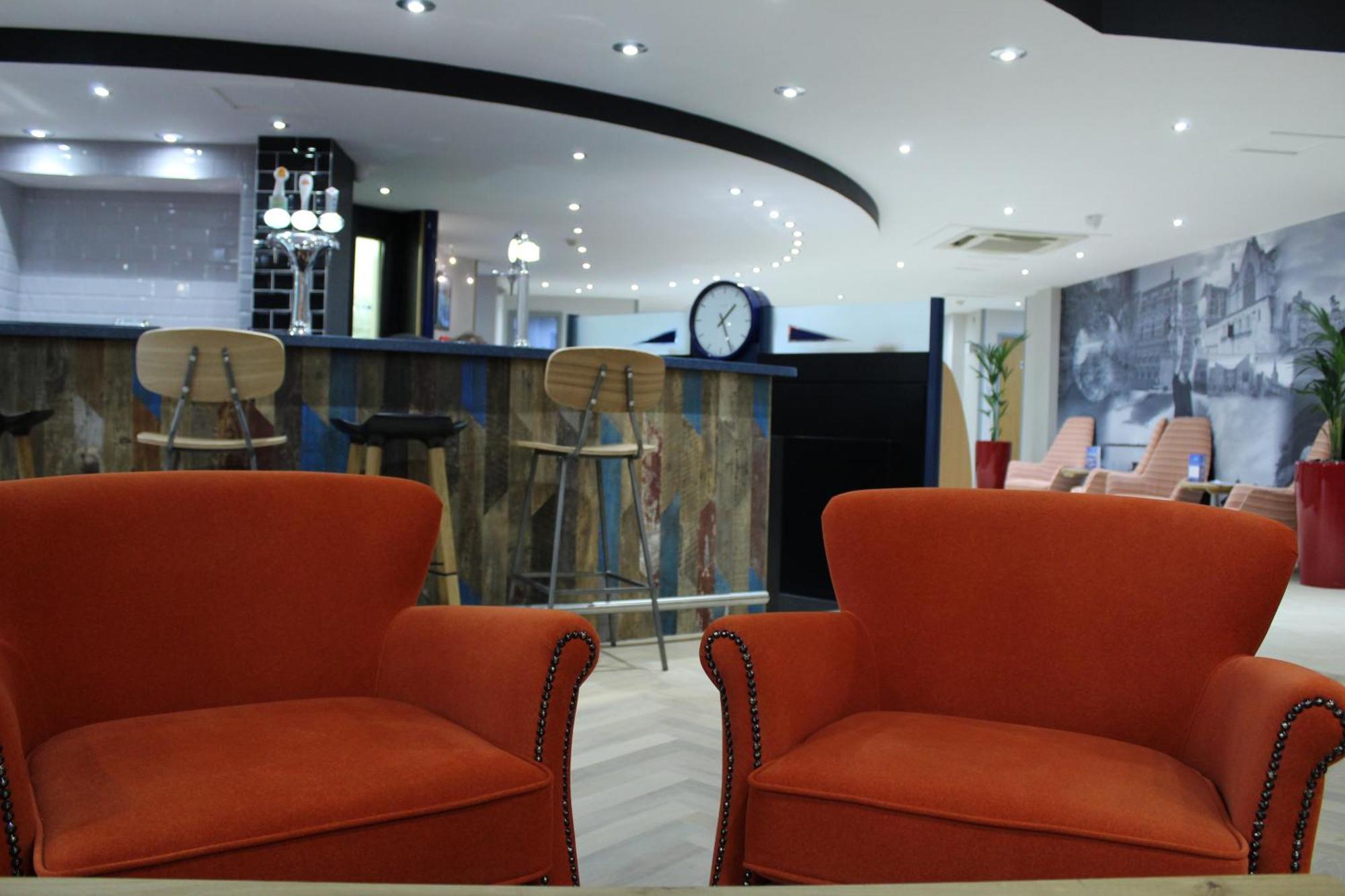 Hotel Ibis Rugby East à Crick  Extérieur photo