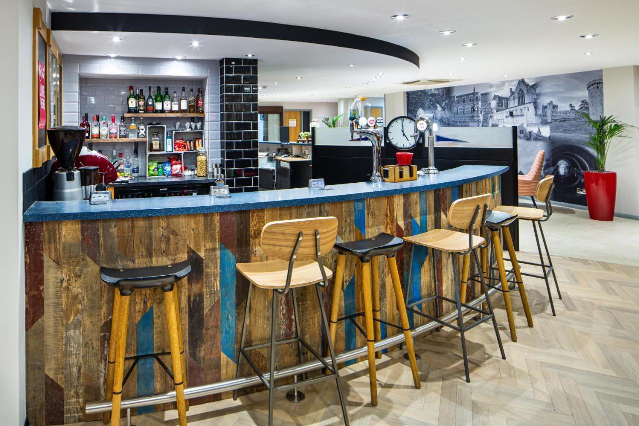 Hotel Ibis Rugby East à Crick  Extérieur photo