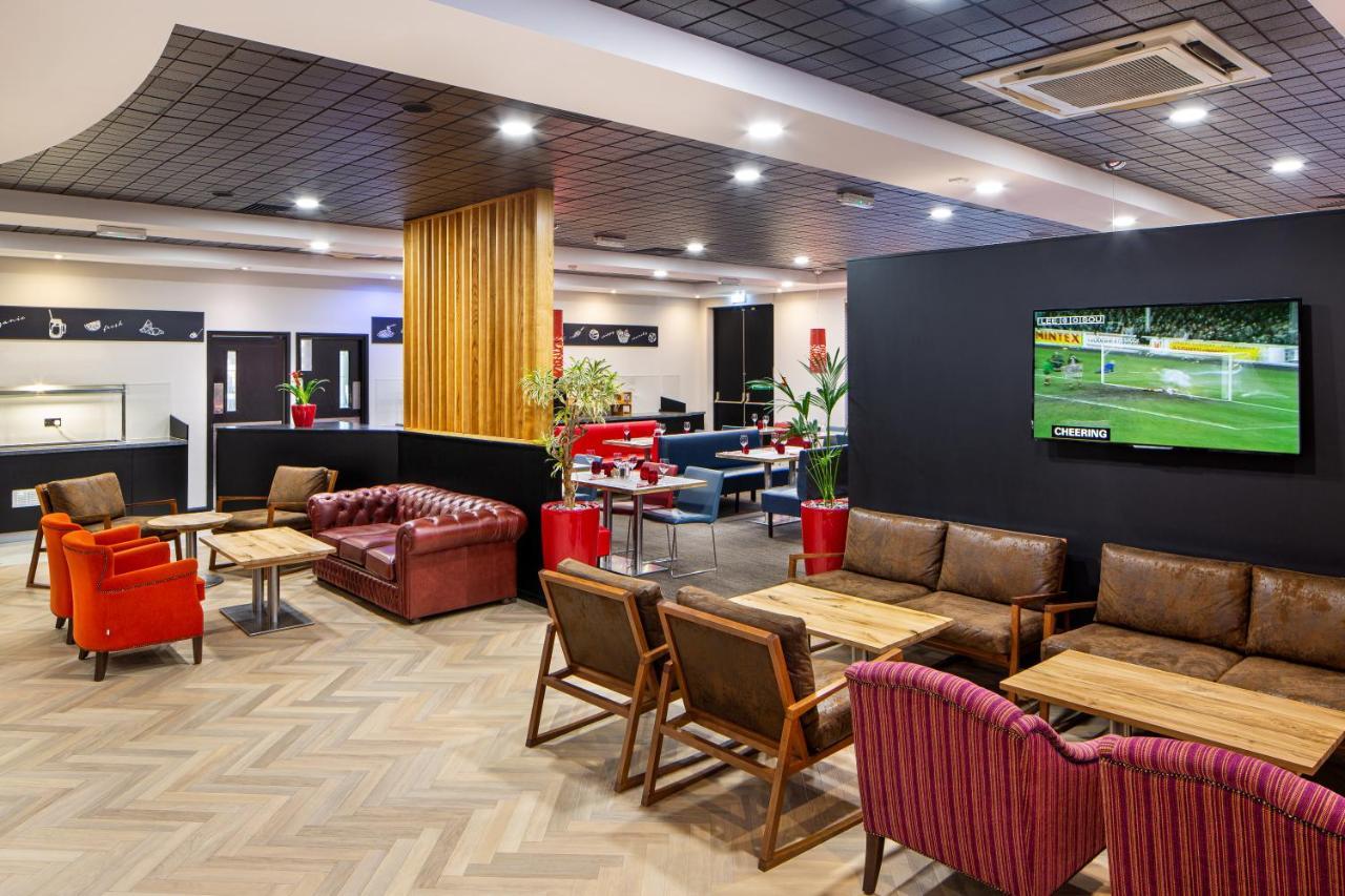 Hotel Ibis Rugby East à Crick  Extérieur photo