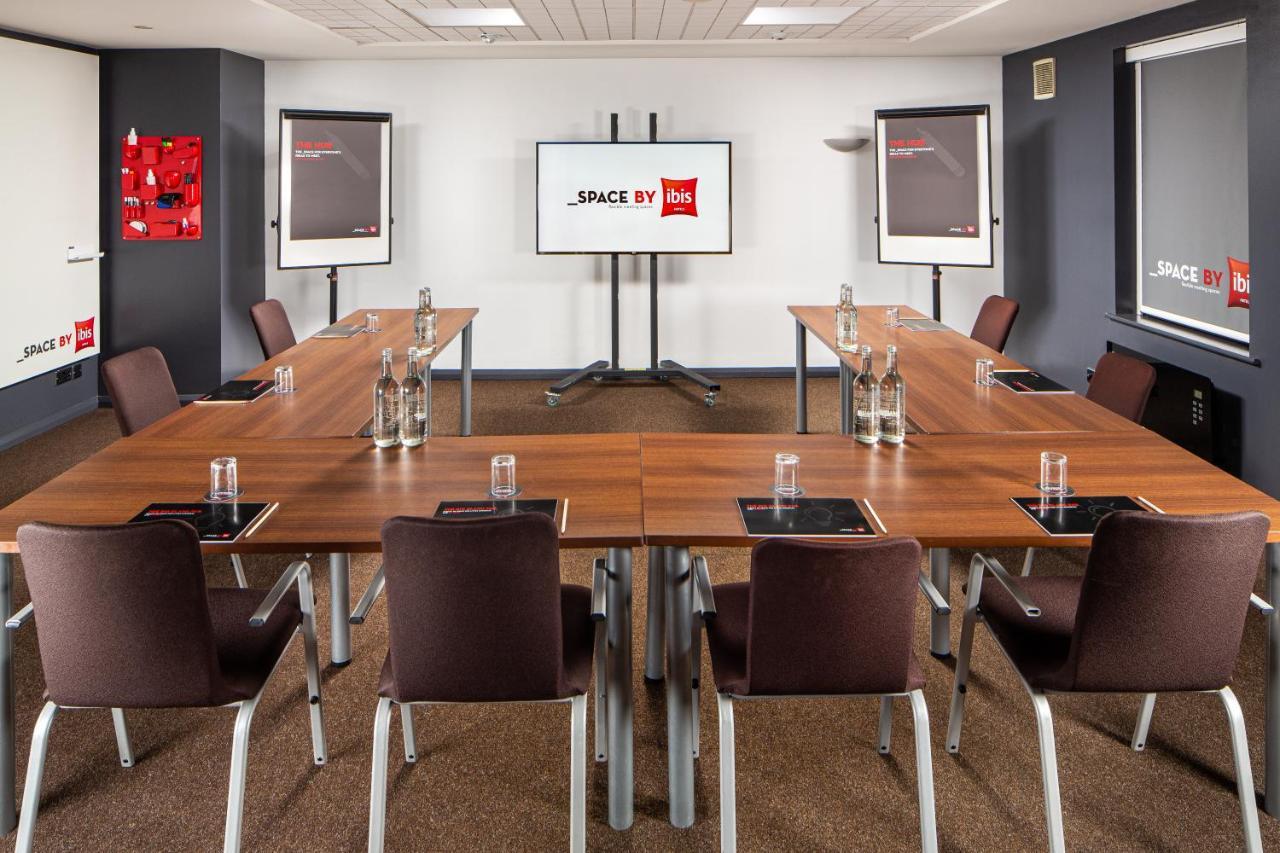 Hotel Ibis Rugby East à Crick  Extérieur photo